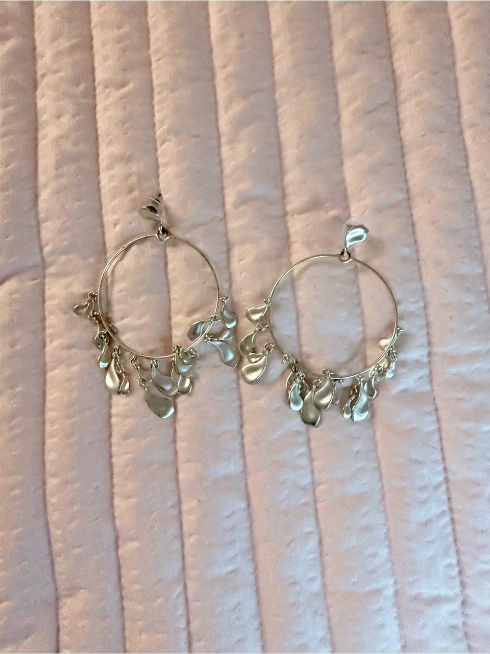 Kendra Scott Gold Hoop Dangle Earrings – Boho Statement